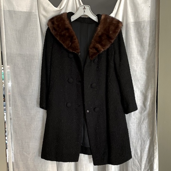Vintage Petite Black Wool Coat with Mink fur Collar S/M - Picture 1 of 5